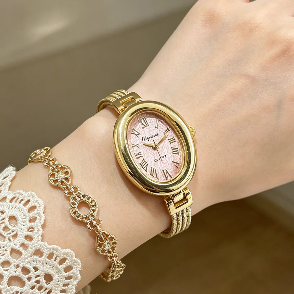 ⌚ Montre Femme à Cadran Ovale – Élégance et Style au Quotidien
